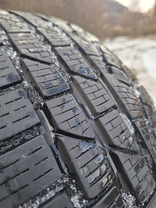Anvelope de iarna 205/65 R17 96H Pirelli Sottozero Winter (2buc.)