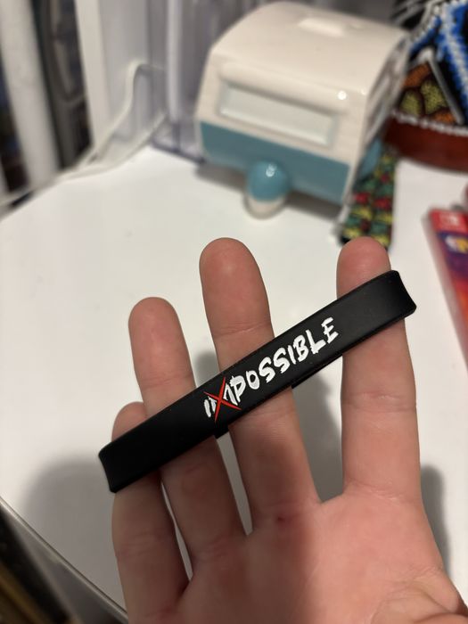 Могивираща гривна от гума