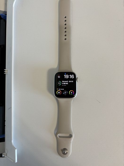 Продаю Apple Watch Series 9, размер корпуса 45mm.