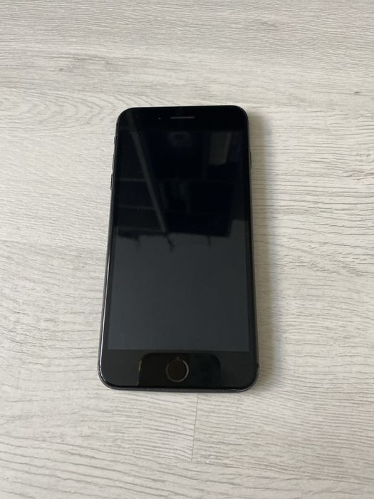 Iphone 8 plus ,64 Gb