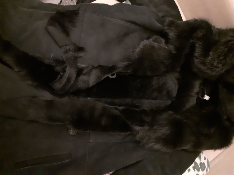 Дубленка черного цвета