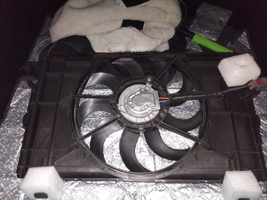 Перка радиатор Tesla Y, 3