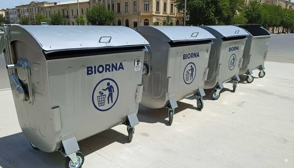 Металлический мусорный бак 1100л