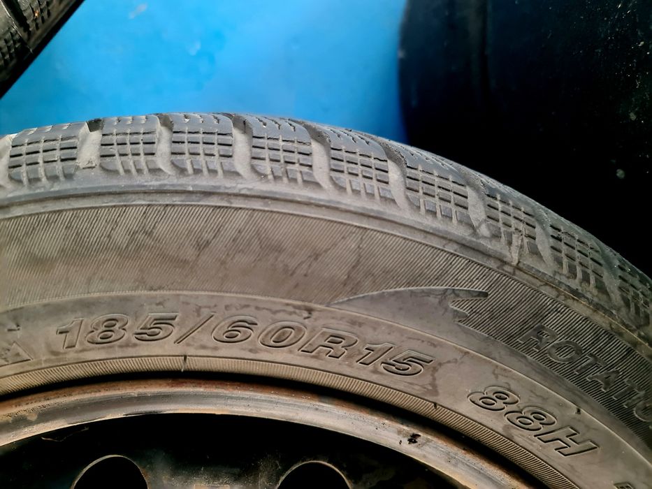 Vand roti iarna 5x100 pe 15, 185/60/15 ca noi pt Volkswagen,Skoda,Seat