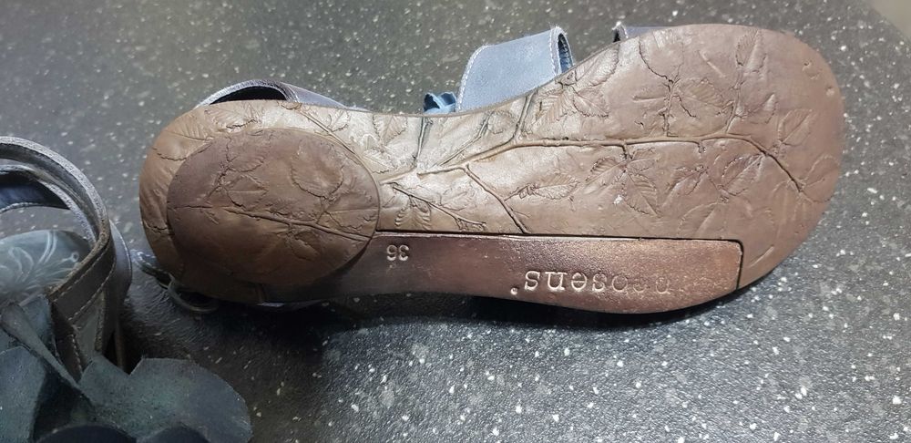 Продавам маркови сандали на марката Neosens и Pikolinos