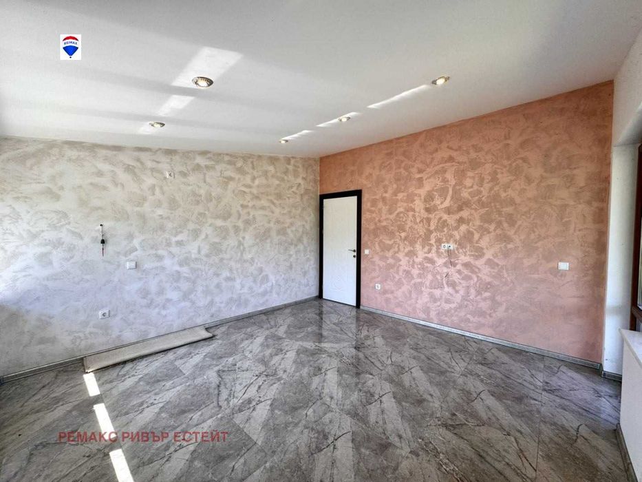 Продава се Къща в Русе, в.з. Средна кула - 300 кв.м за 600 €/кв.м - Снимка #8