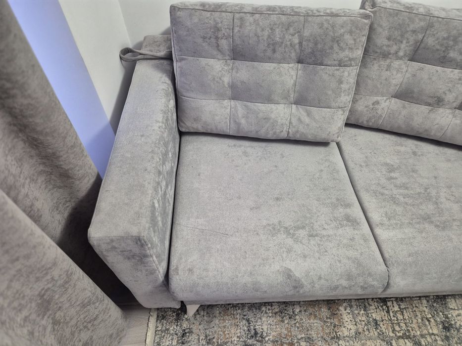 Vând canapea extensibilă gri