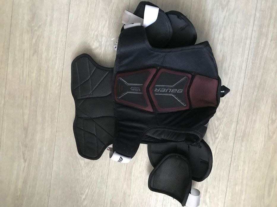 Нагрудник хоккейный