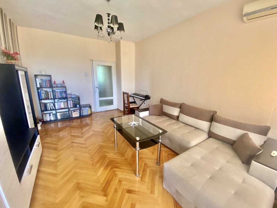 Продава се Двустаен апартамент в Пловдив, Гагарин - 60 кв.м за 1134 €/кв.м - Снимка #1