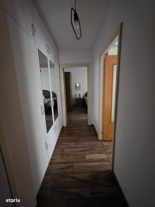 Apartament 3 camere Cornisa etaj II