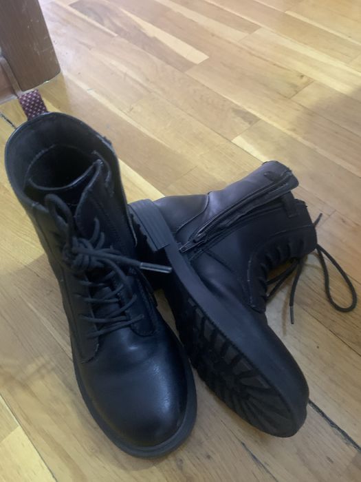 продам осенние ботинки