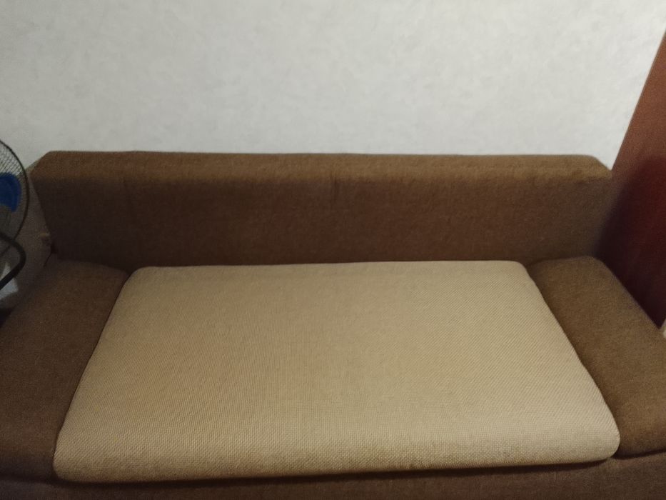 Продам диван. 20т.