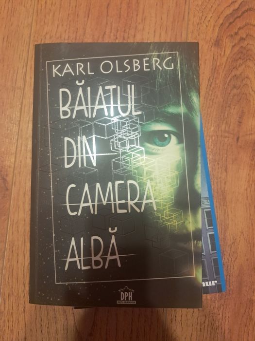 Insula Robotilor, Baiatul din Camera Alba, Minciuni si Spioni