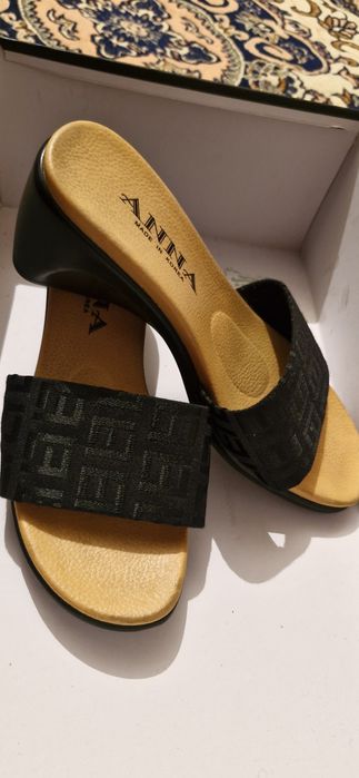 Басаношки и шлёпки