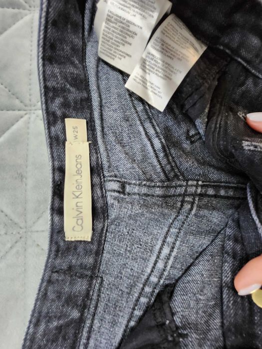 Разпродажба на  дънки Dsquared, Calvin Klein, Guess, Naf naf