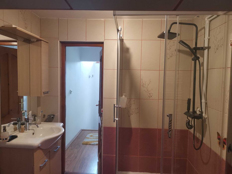 Vând casă  în municipiul Deva, județ Hunedoara