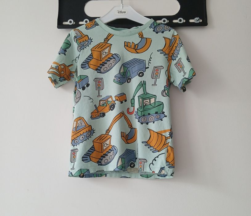 Тениски и къси панталони h&m 122-128