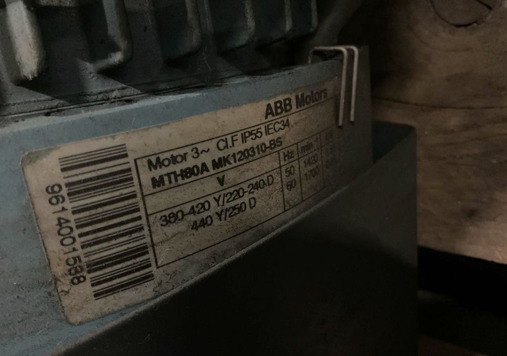 Motor electric trifazat cu reductor, 0.37kW, 114rpm, 380V