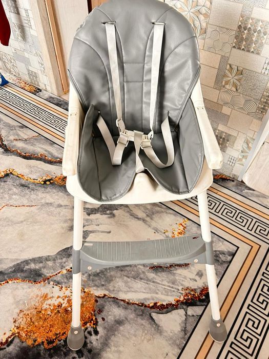 Продам детский стол для кормления.