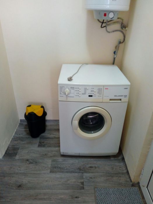 Дава се под наем Двустаен апартамент в Ямбол, Аврен - 70 кв.м за 255 € - Снимка #3