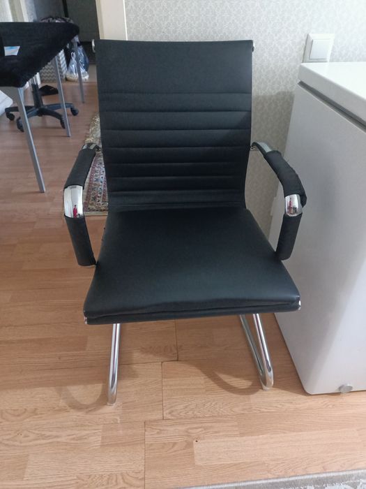 Продам кресло офисное