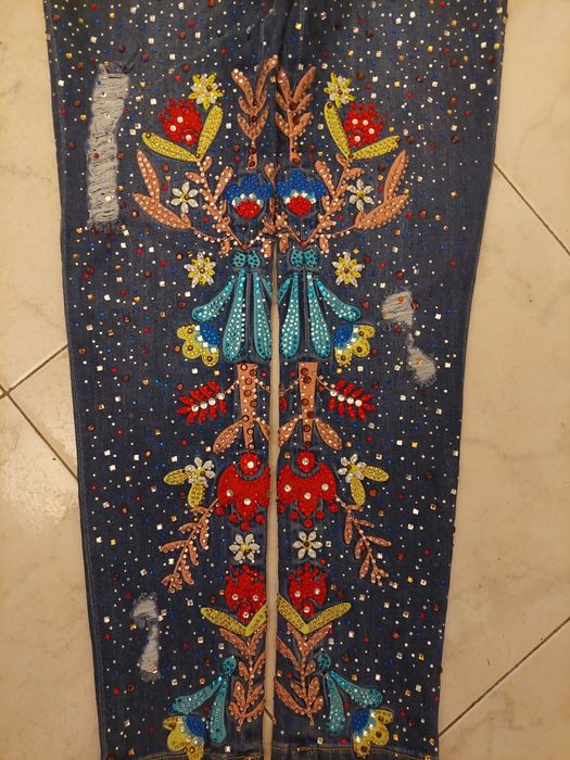 Дизайнерски дънки в камъни и мъниста