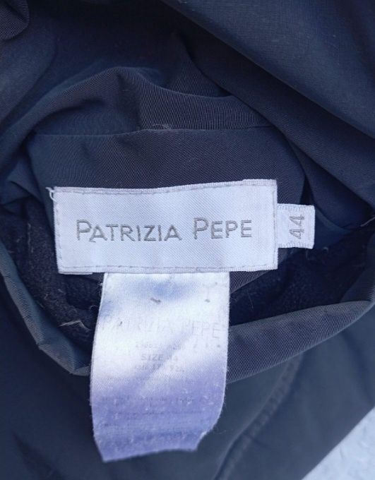 Vând geaca dama umpluta cu puf Patrizia Pepe!