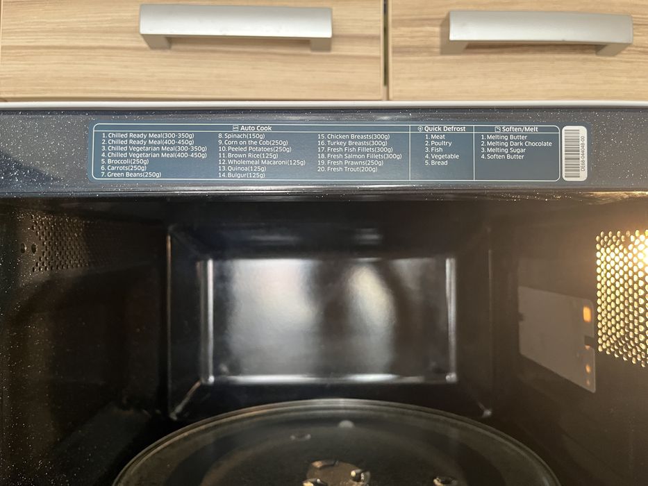 Микровълнова Samsung - отлично състояние