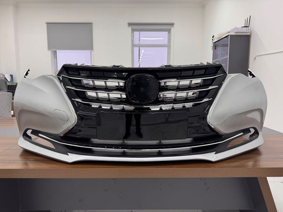 Changan Alsvin передний бампер серый , cеребристый