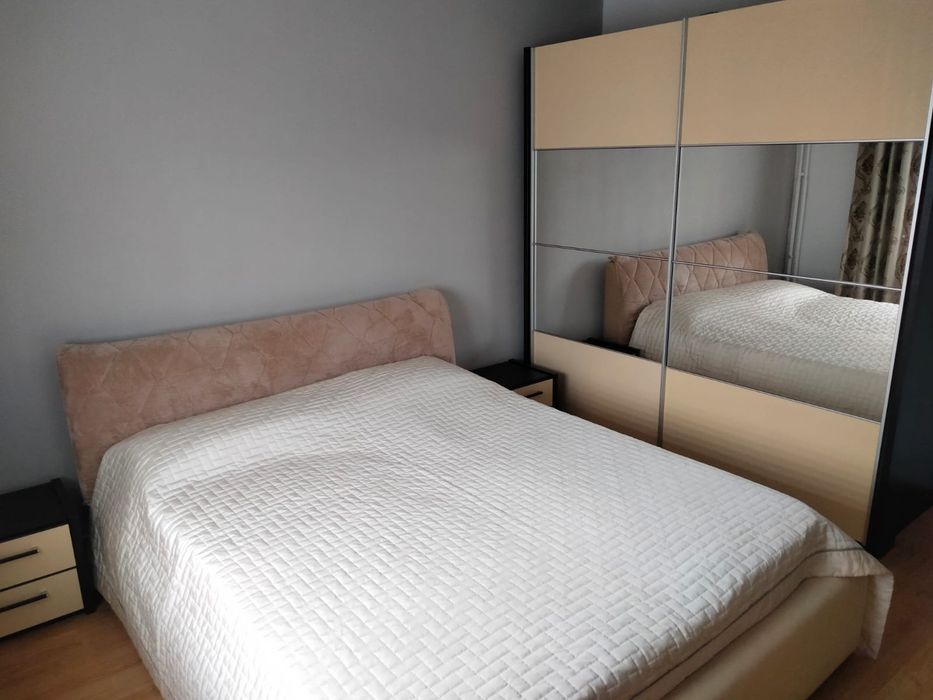 Inchiriez apartament zona Faget