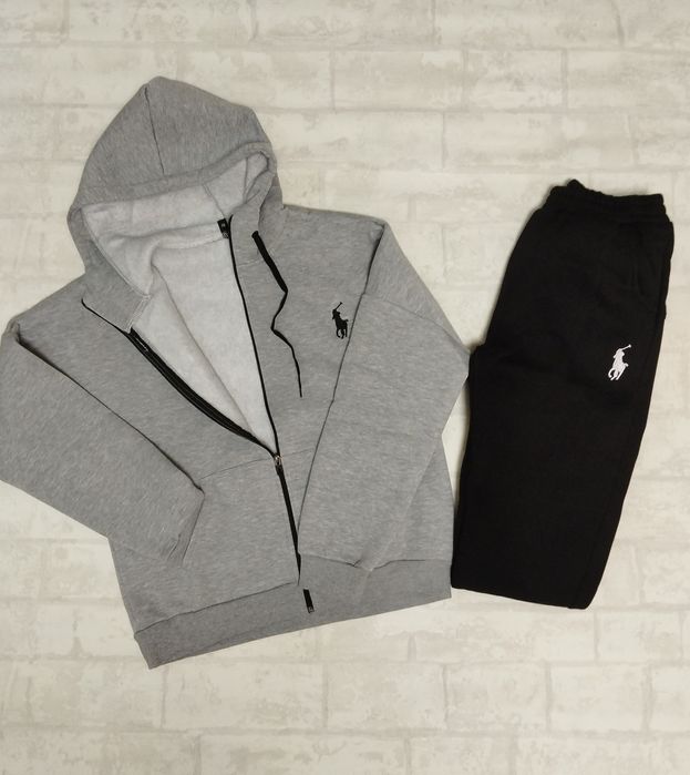 Продам спортивные костюмы(новые)