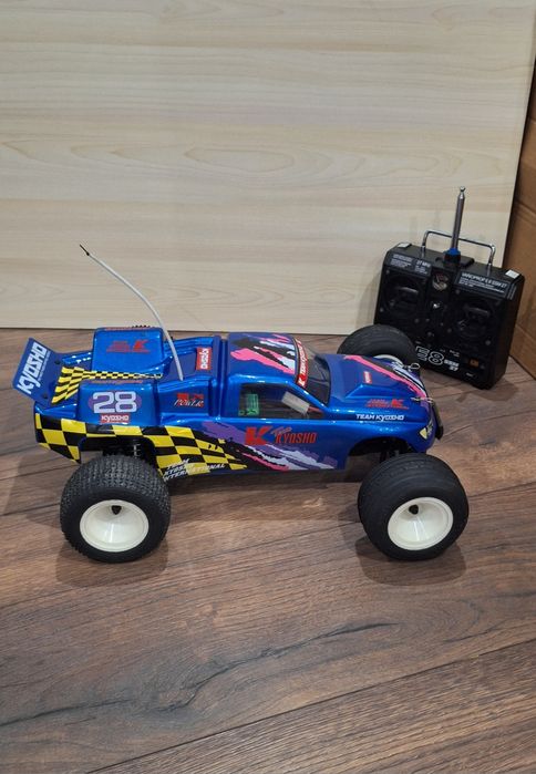 RC кола KYOSHO 1:10