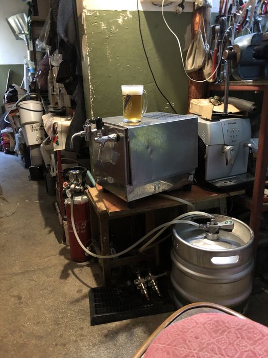 Dozatoare bere si espresoare cafea