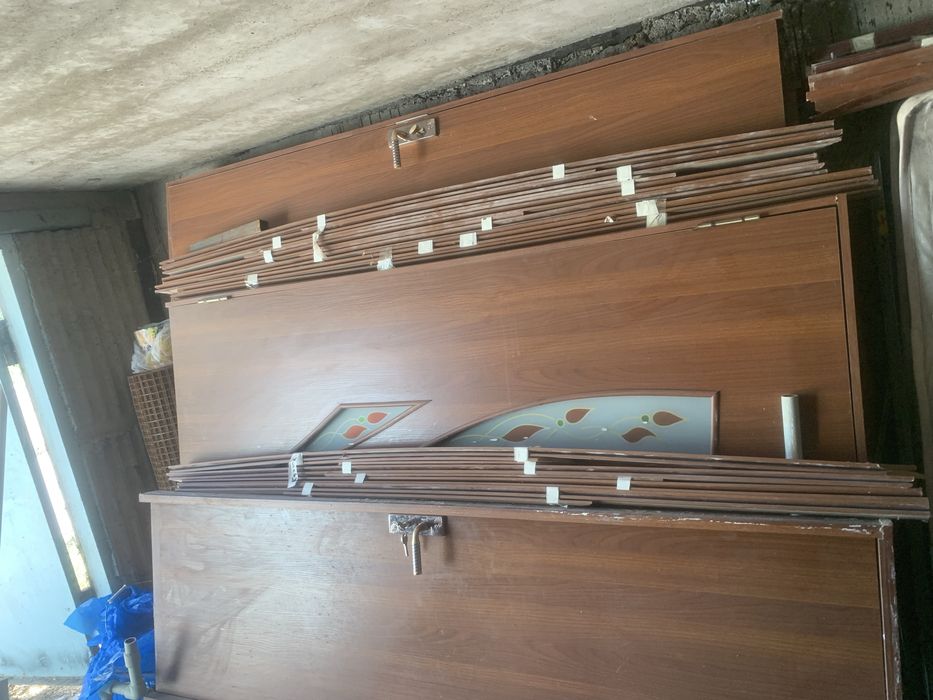 Двери межкомнатные б/у