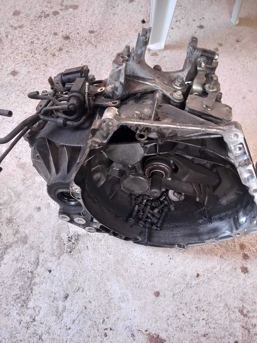 Скоростна кутия за мазда сх5 2,2 дизел 2014г