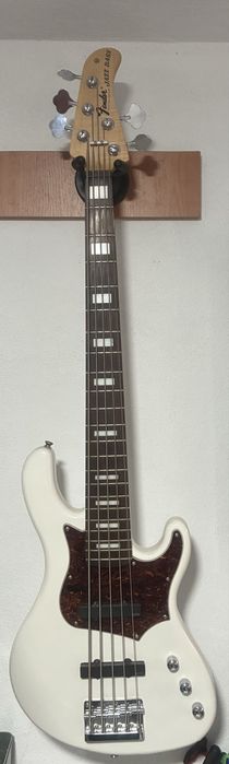 Vând chitară Bass 5 corzi