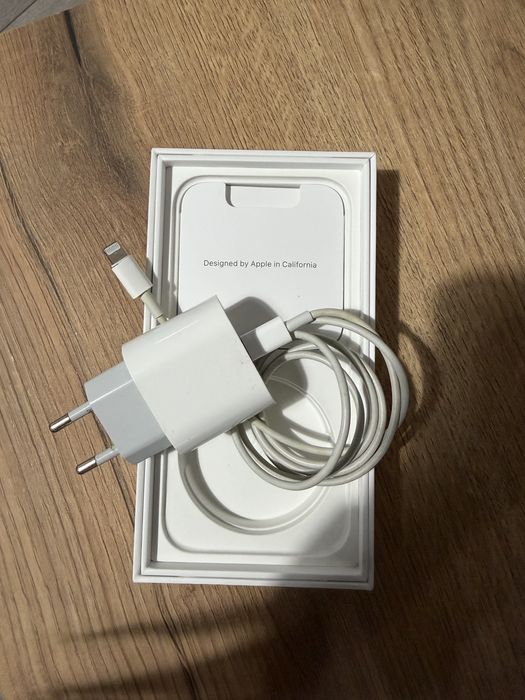 iPhone 14 Pro 256 GB с кутия и зарядно(80%)