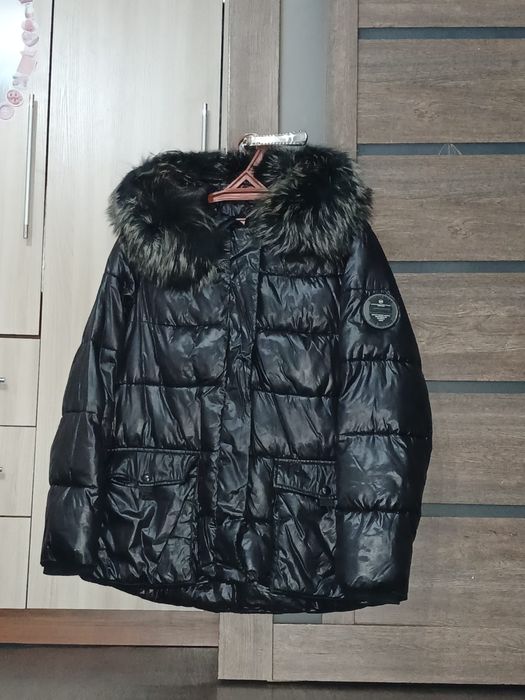 Продам зимнию куртку