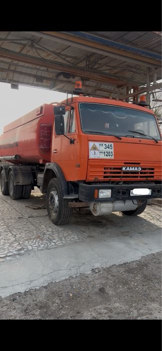 Kamaz benzovoz  sotiladi!