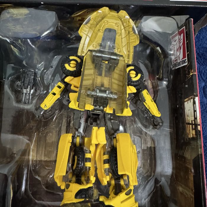 Transformers studio series 70 bumblebee