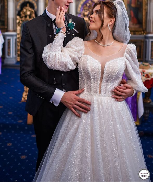 Pachet complet de mireasă – rochie, voal și accesorii de nuntă