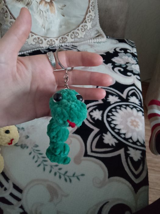 Брелки змейки символ 2025г.