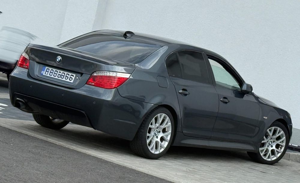 BMW Seria 5 E60 LCi/ 2008/ 520d/ Pachet M/ AUTOMAT Joystick / Bi-Xenon