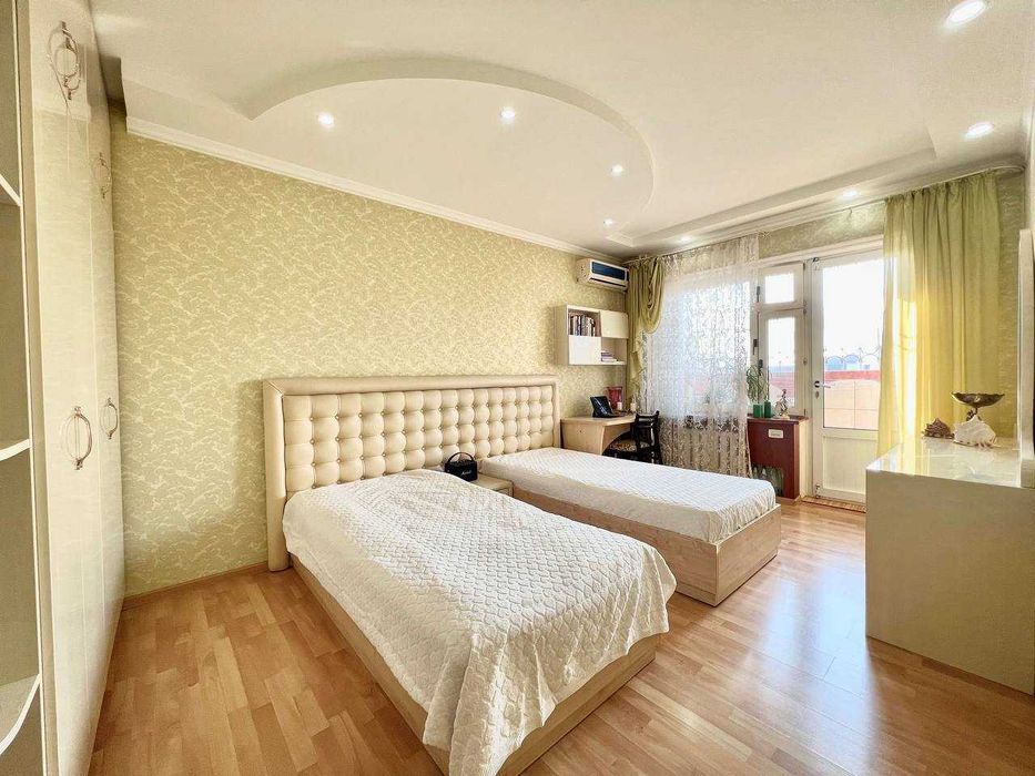 ул.Айбек МЦ ШОХ Госпитальный 4(5)-комн 7/9 182 м² 2 с/у ремонт меб/тех
