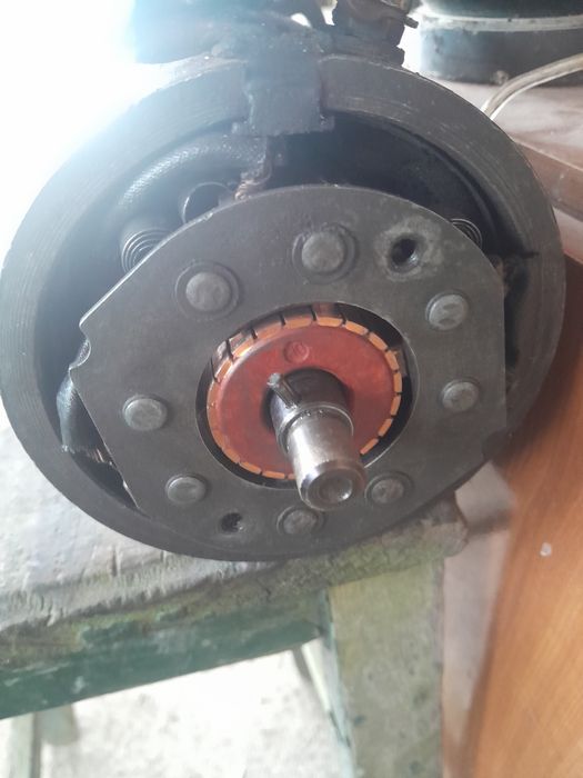 Vând electromotor tractor Case