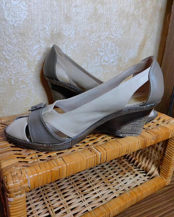Дамски сандали от естествена кожа, 38 номер, 10€
