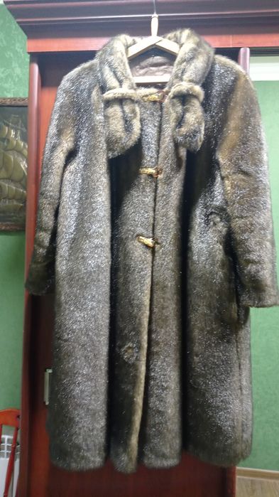 Продам шубку из искусств.меха