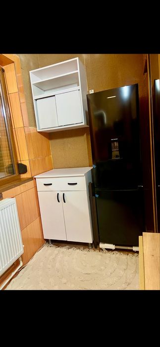 Garsoniera PARTER in spatele mallului , cu demisol, mobilat si utilat