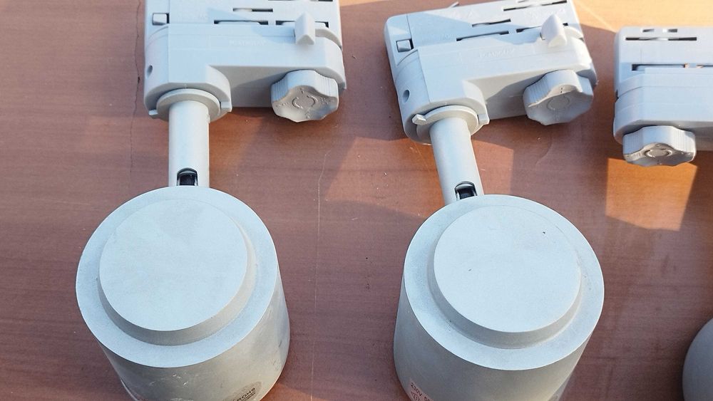 Спот за релсова система 8бр x GU10/50W/230V луни за таван - лампи