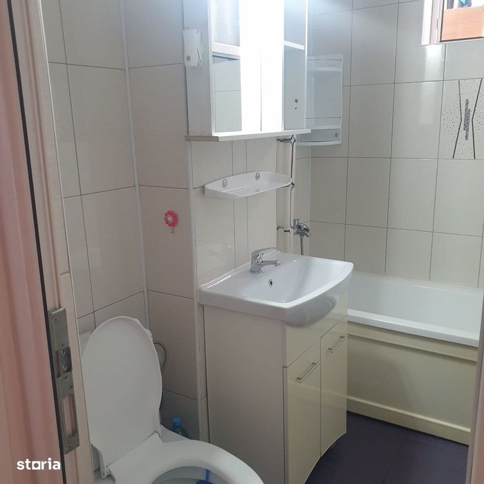 De vânzare apartament 2 camere Cartier Hipodrom etaj intermediar
